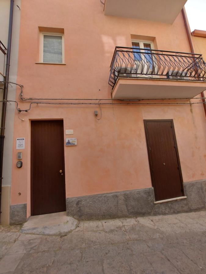 Oikos - Ragusa Ibla Екстер'єр фото